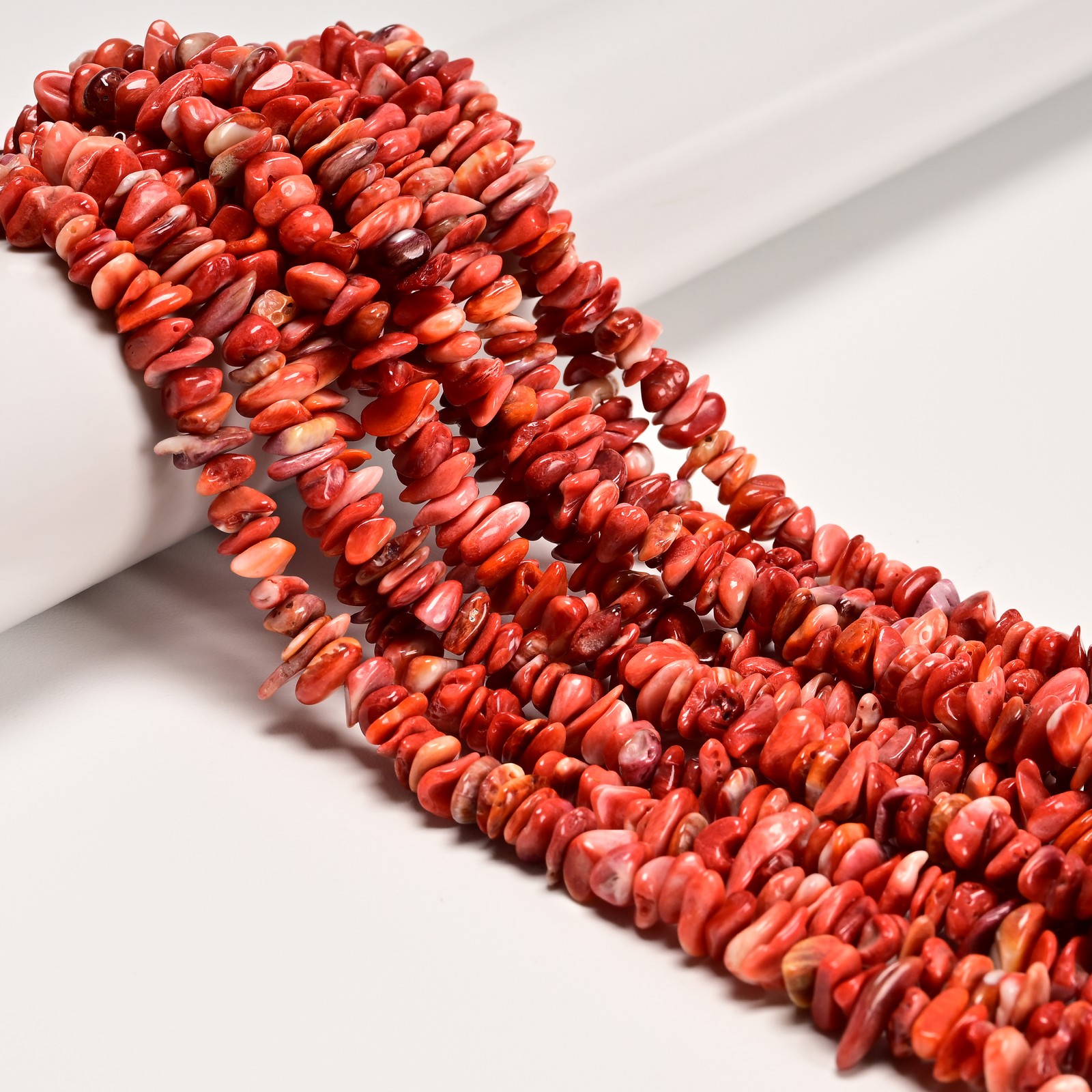 Natural Red Spiny Oyster Chips Beads Size 4-5mm 5-6mm 7-8mm 9-10mm 16″ Strand