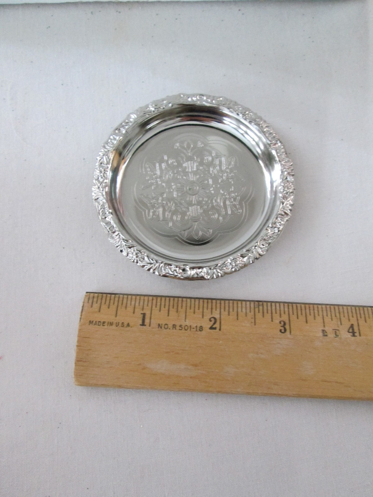 Vintage Pkg of 6 Wilton Round Silver Metal Party Wedding Favor Trays, NEW