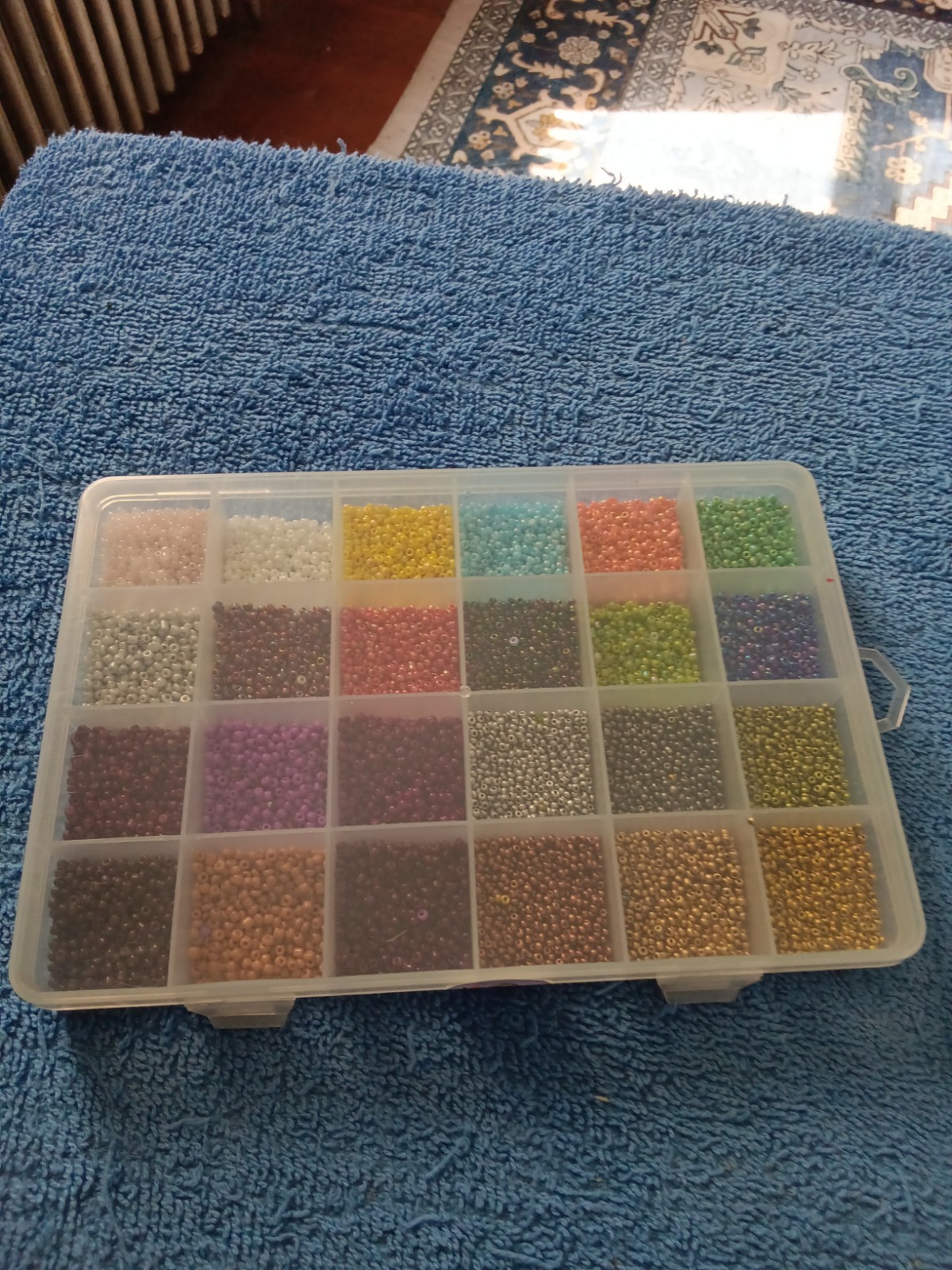 Beadery B6262 The Sparkles Pony Bead Box – approximately 2300 beads