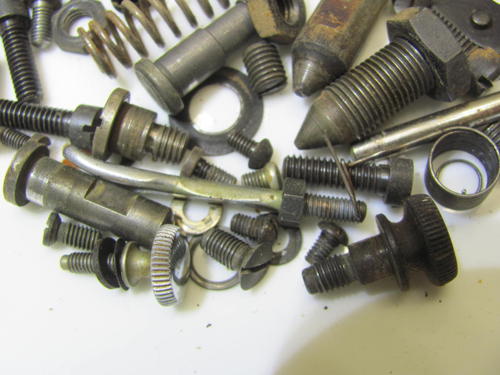 Singer Model 15-91 Sewing Machine Screw Hardware Misc Lot