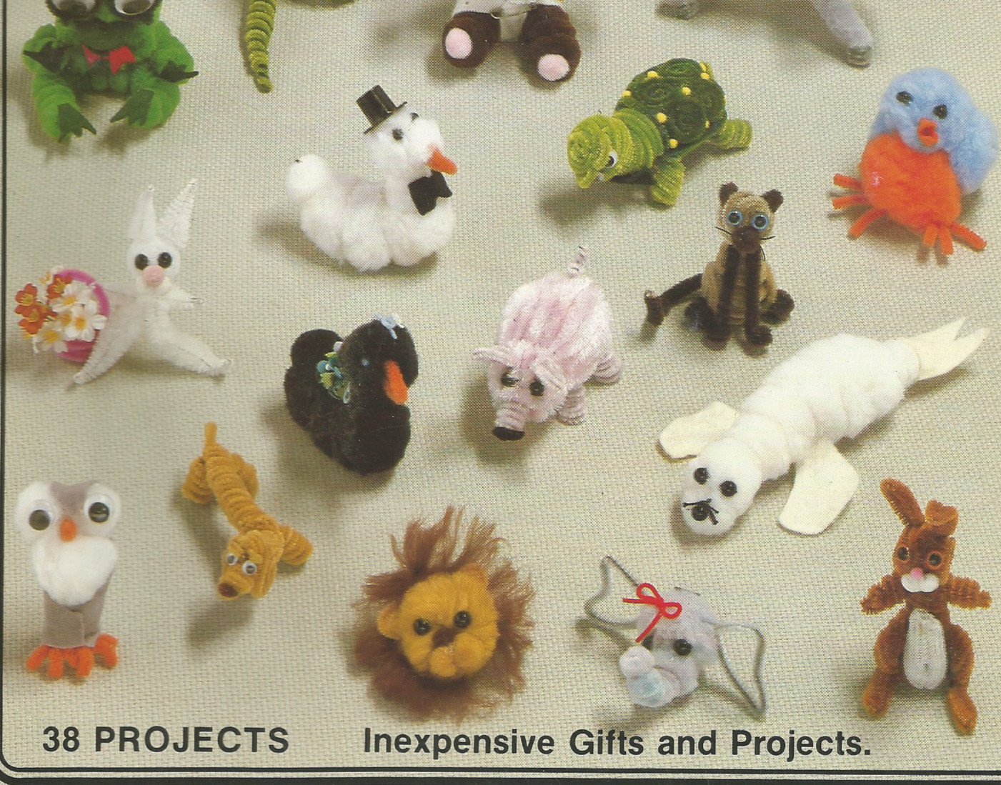 PomPoms Craft Patterns Party Favors Nut Cups Easter Christmas Ornaments Vtg L46