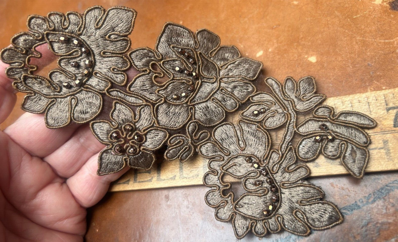 applique embroidered beads soutache 4X6.25″ flowers brown copper 1pc