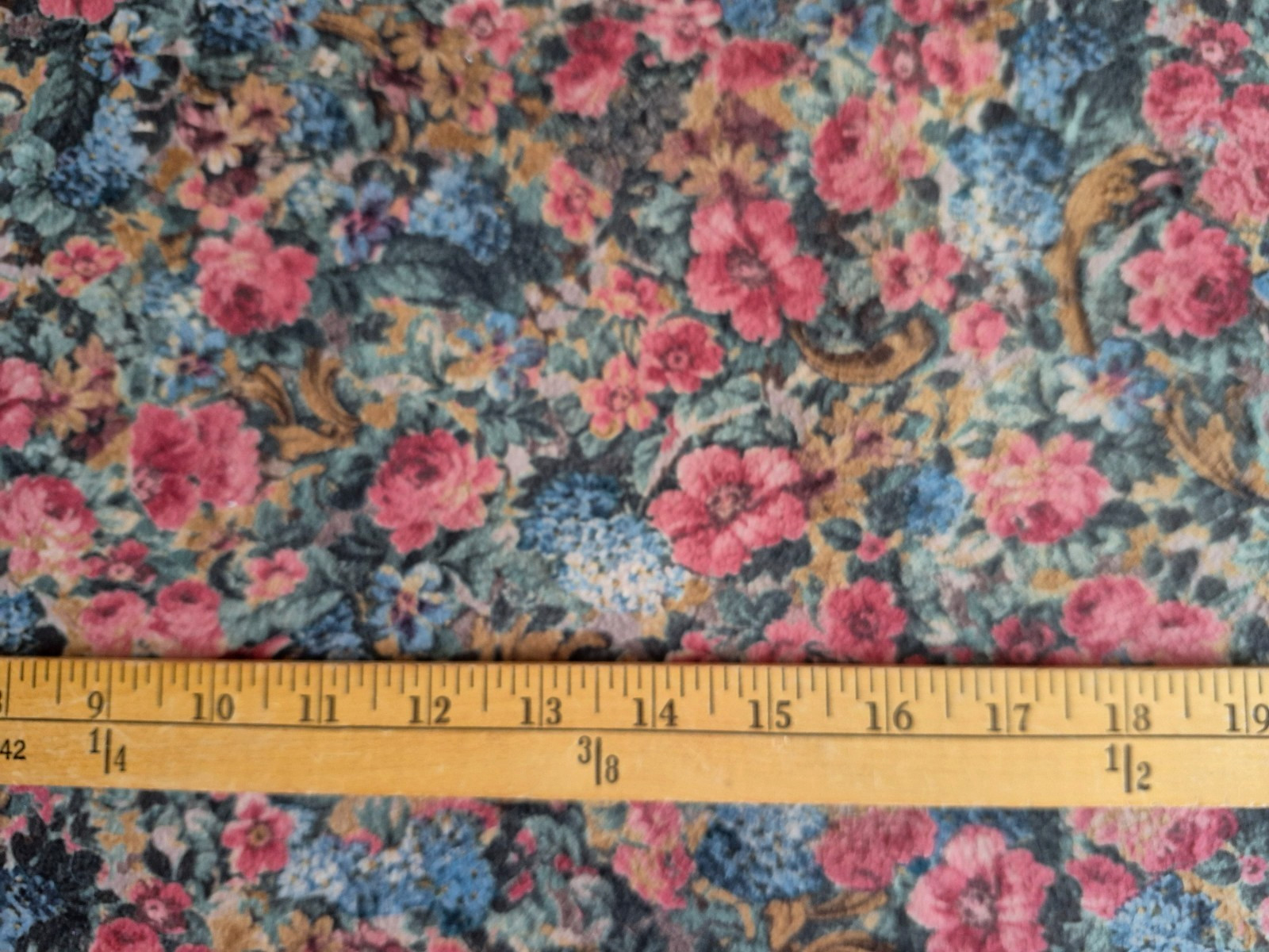 MULTI FLORAL PRINT BRUSHED POLYESTER FABRIC NO STRETCH 2 REMNANT PIECES