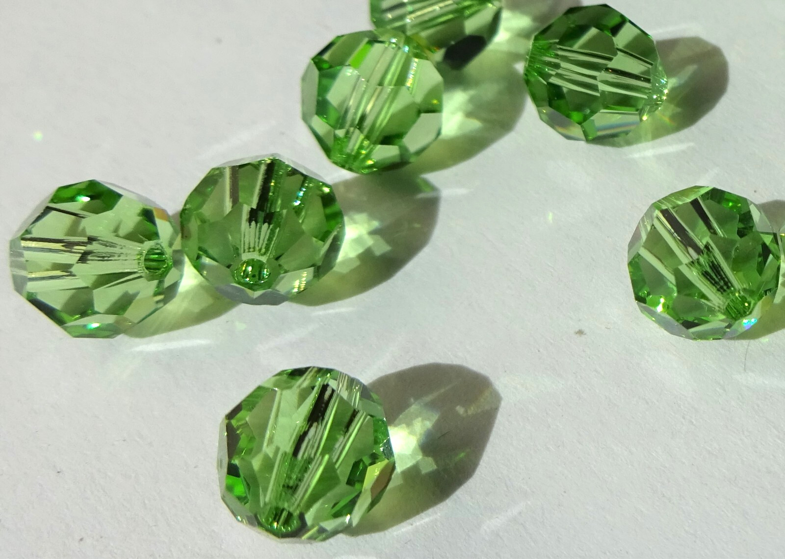 Swarovski Crystal 4mm (1,440 pcs) Peridot #5000