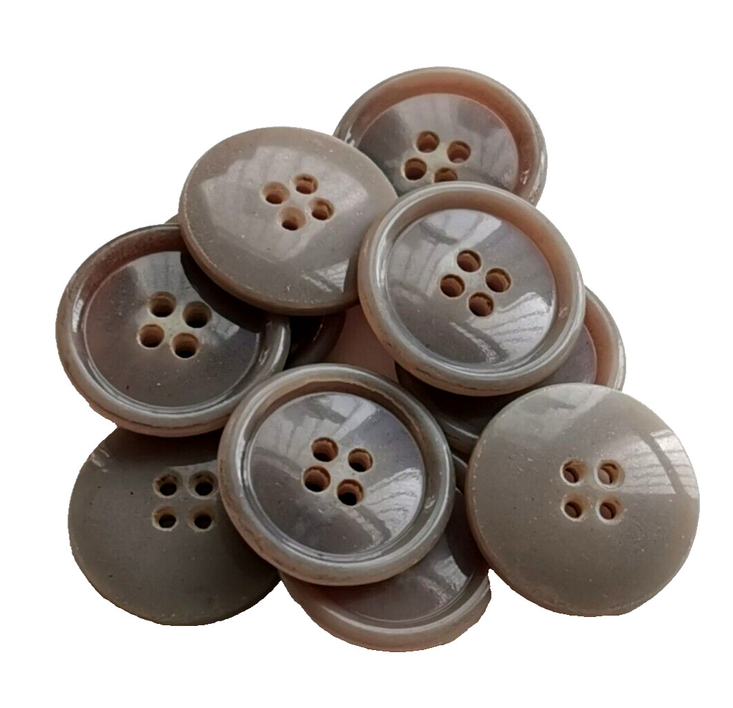 B 7. LOT OF 10 VINTAGE BUTTONS (0.15 cts pcs) 27mm.