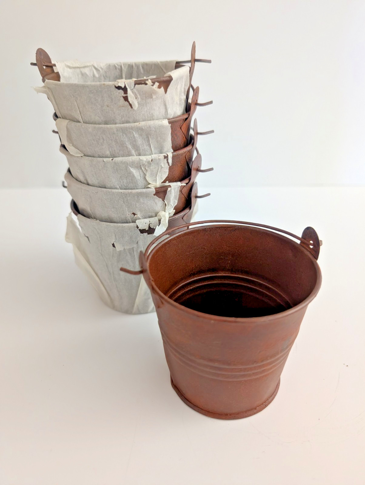 6 Rusty Metal Pail/Bucket Primitive Craft Supply; 2.75″ tall x 3″ diameter; NOS