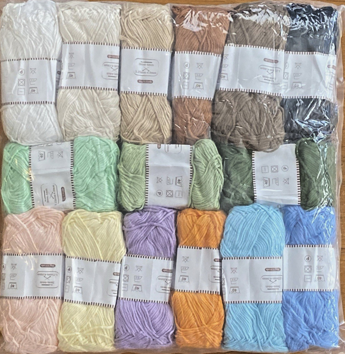 Skeins Of Yarn 15 Multi Colors Acrylic 100% Cotton 5 Ply +Tool NEW SEALED
