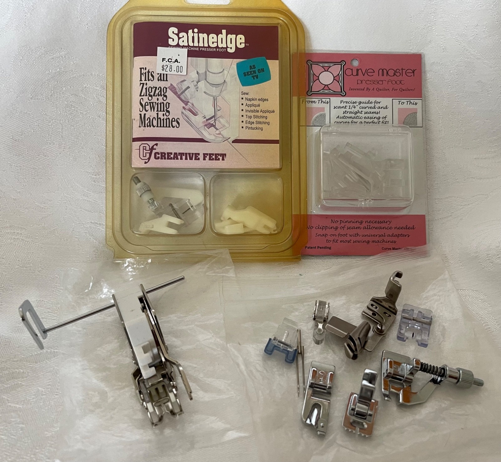 ESTATE LOT! Assorted Sewing Machine Feet as pictured