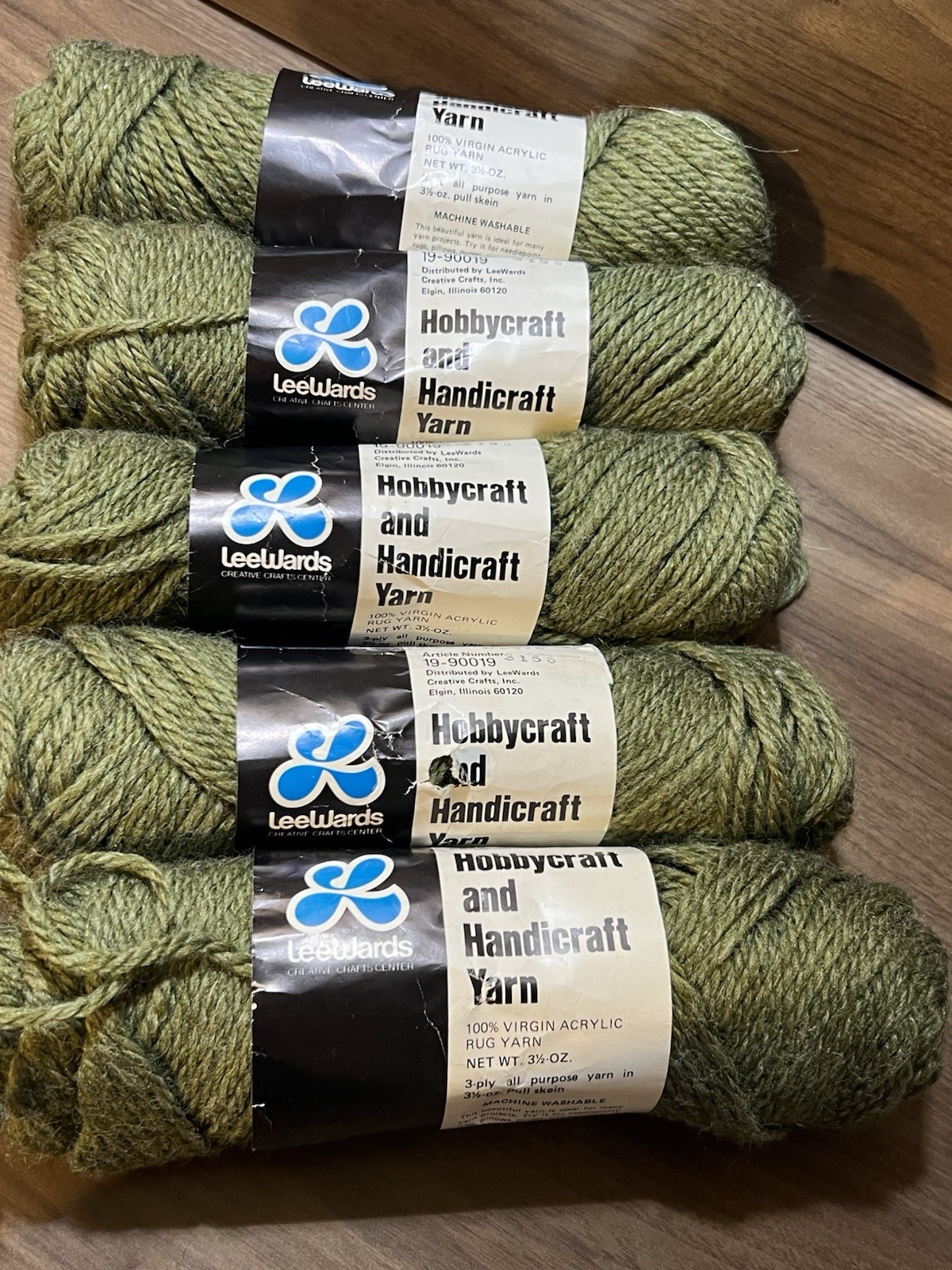 LeeWards HANDICRAFT Yarn OLIVE Acrylic 3.5oz ea 3-ply. Set of 5