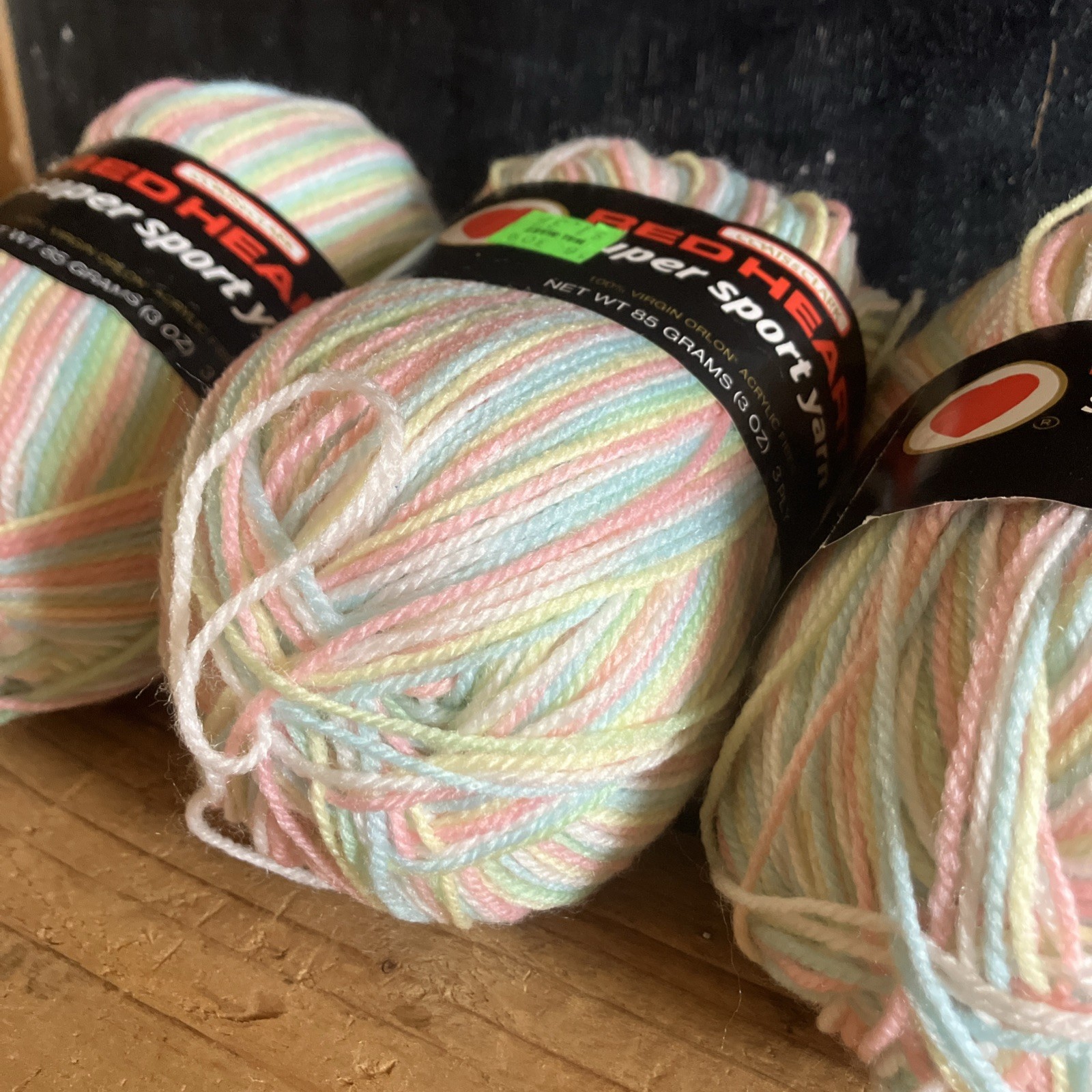 3X VTG Red Heart Super Sport 3-ply Yarn 930 Lullaby 589 4191 Pastel Rainbow 3oz