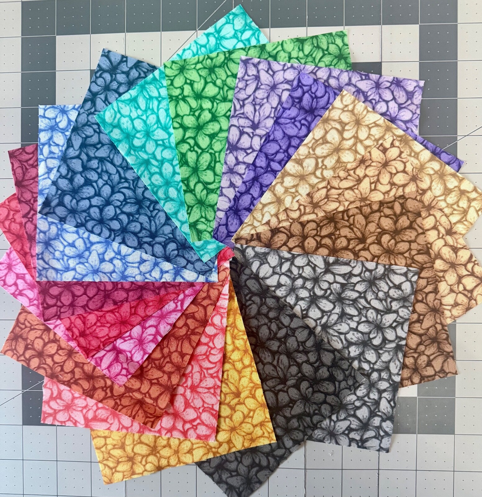 Cherry Blossom charm packs 102 pieces – 17 colors