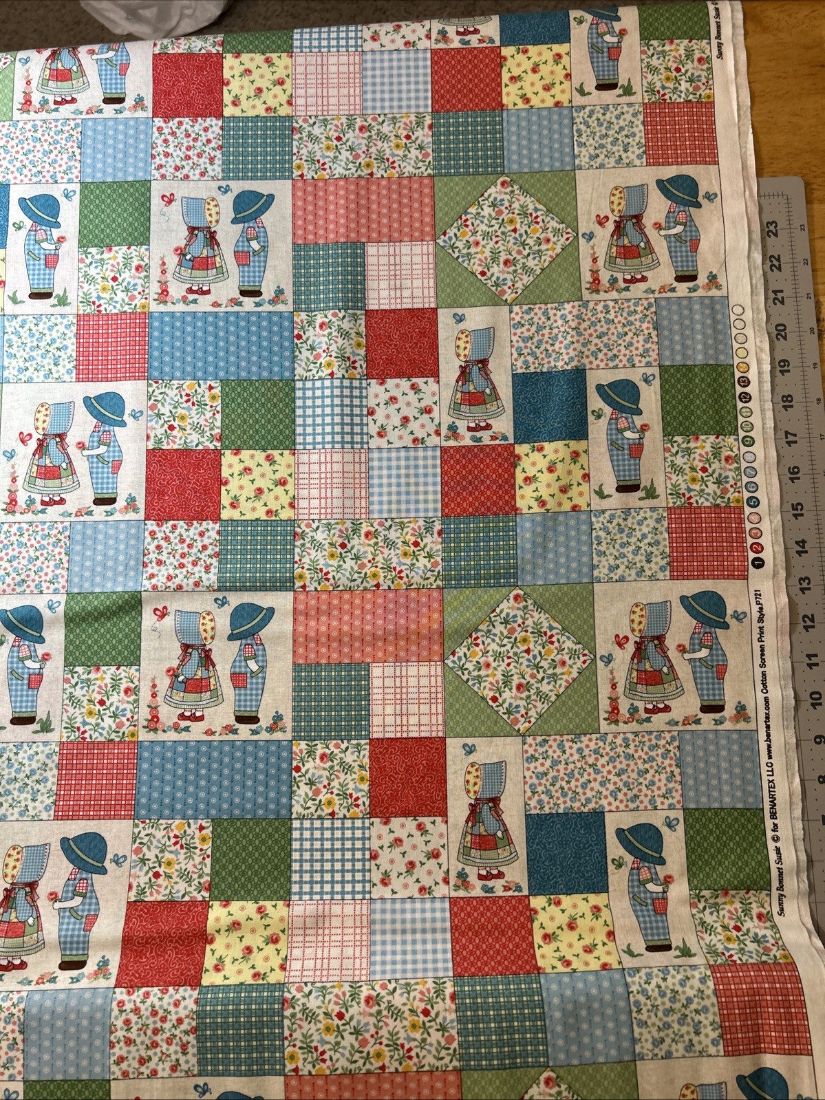 Sunny Bonnet Susie P721 Benartex Cotton Fabric 1/2 Yard (18 By 44”) New
