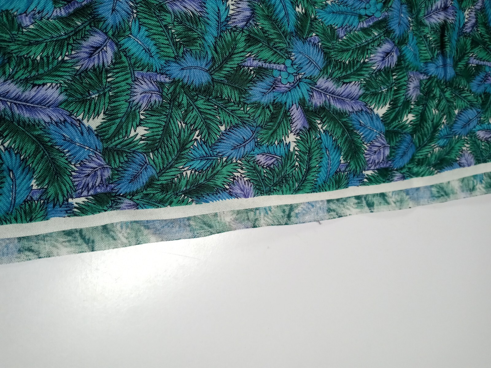 Hoffman California Fabrics Blue/Green Foliage 23″ x 42″ 100% Cotton