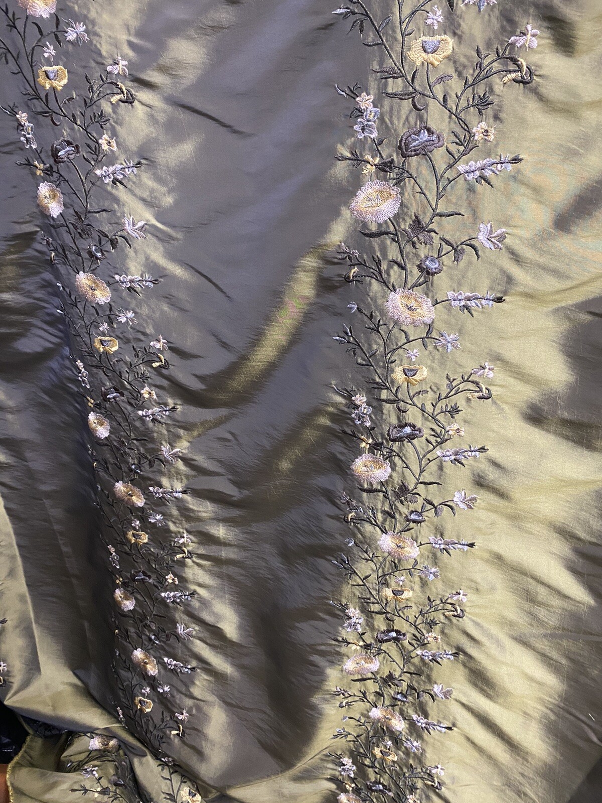 SAMPLE FAUX SILK FLOWERS EMBROIDERED~DRAPERY UPHOLSTERY