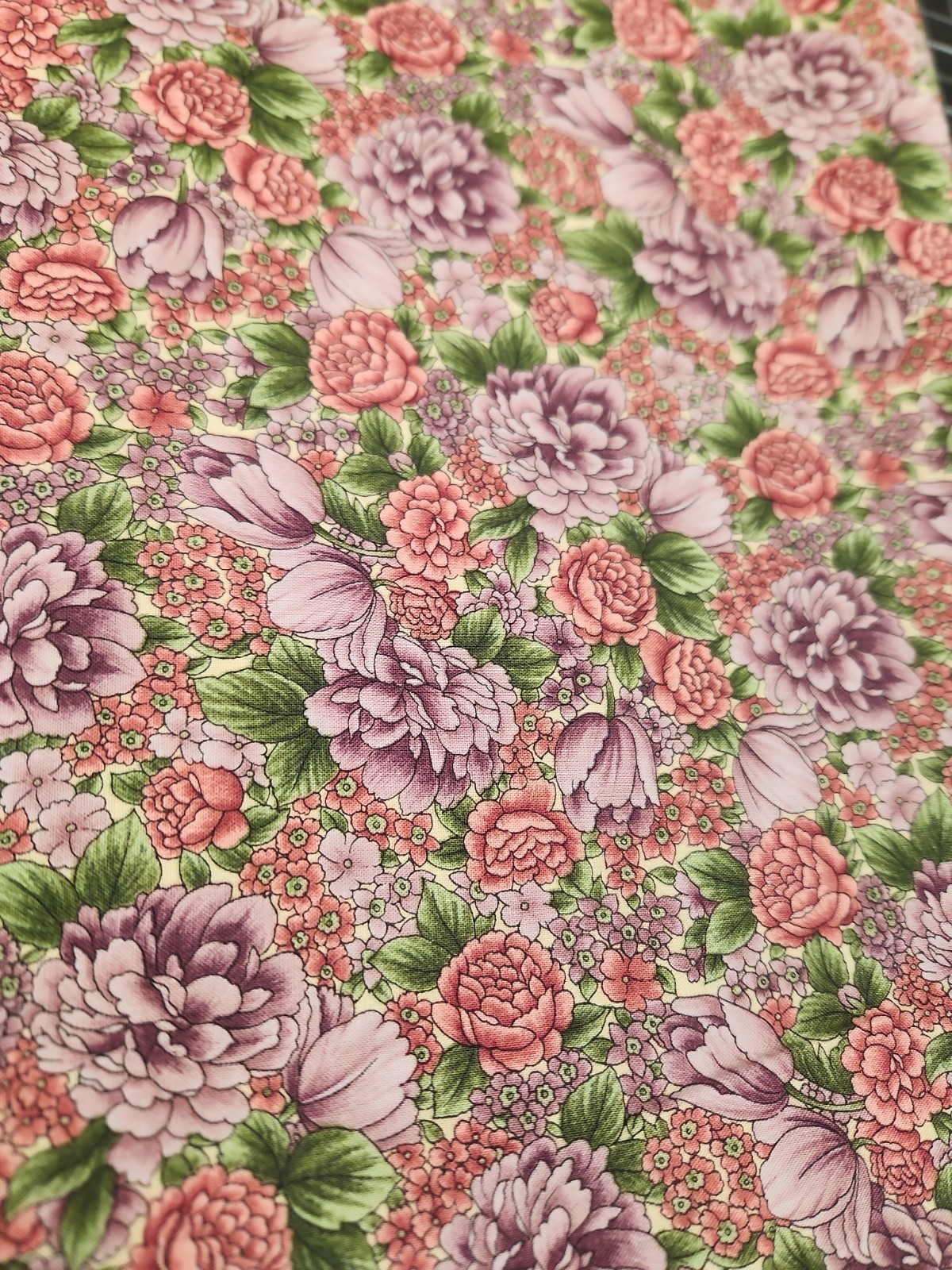 Purple Pink Roses 100% Cotton Jardins Hoffman International Quilting Sewing 1/2