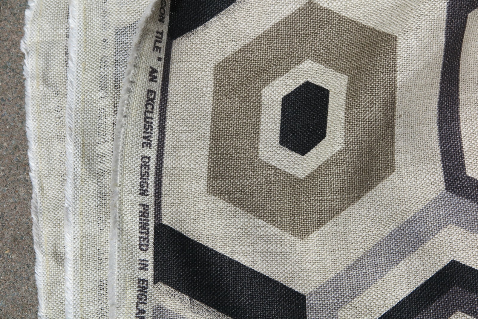 GROUNDWORKS AT LEE JOFA CURTAIN FABRIC Hexagon Tile 10.5 METRE BEIGE/GREY/BLACK