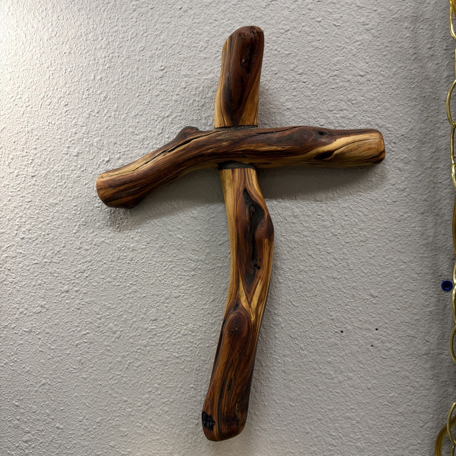 Beautiful Manzanita Or Madrone Wood CROSS In New Condition 13 1/4 X 10“