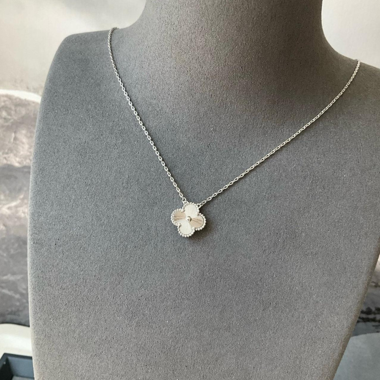Flower necklace 925 silver white gold plated 15mm Flower necklace