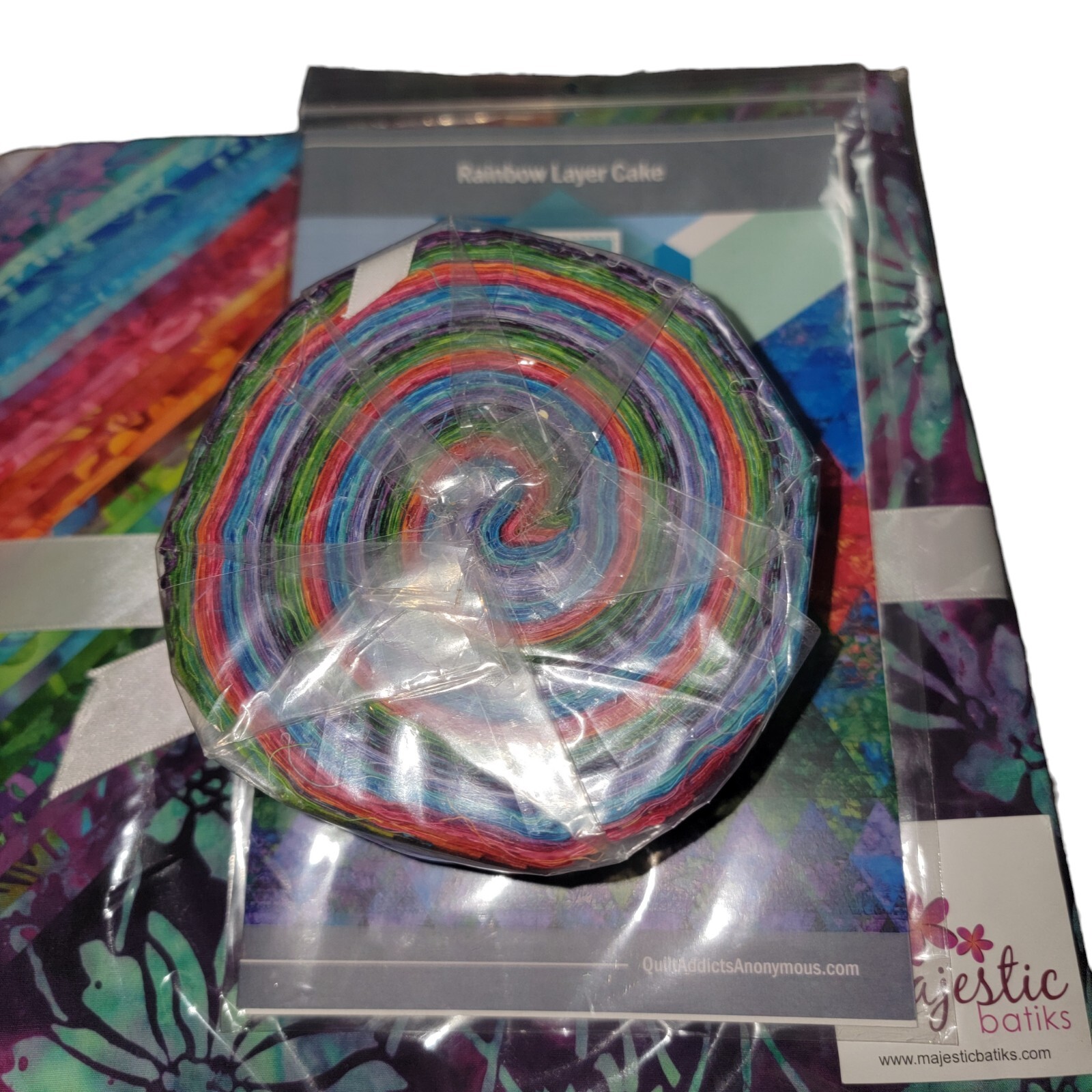 Quilt Addicts Rainbow Layer Cake Pattern Majestic Batiks Fabric Quilt Kit NEW