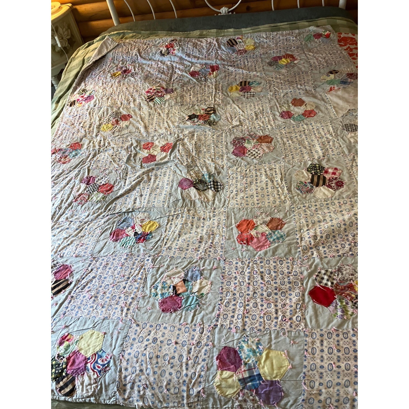 Applique mid C vintage quit hand tied multi colored flowers in patchwork damaged