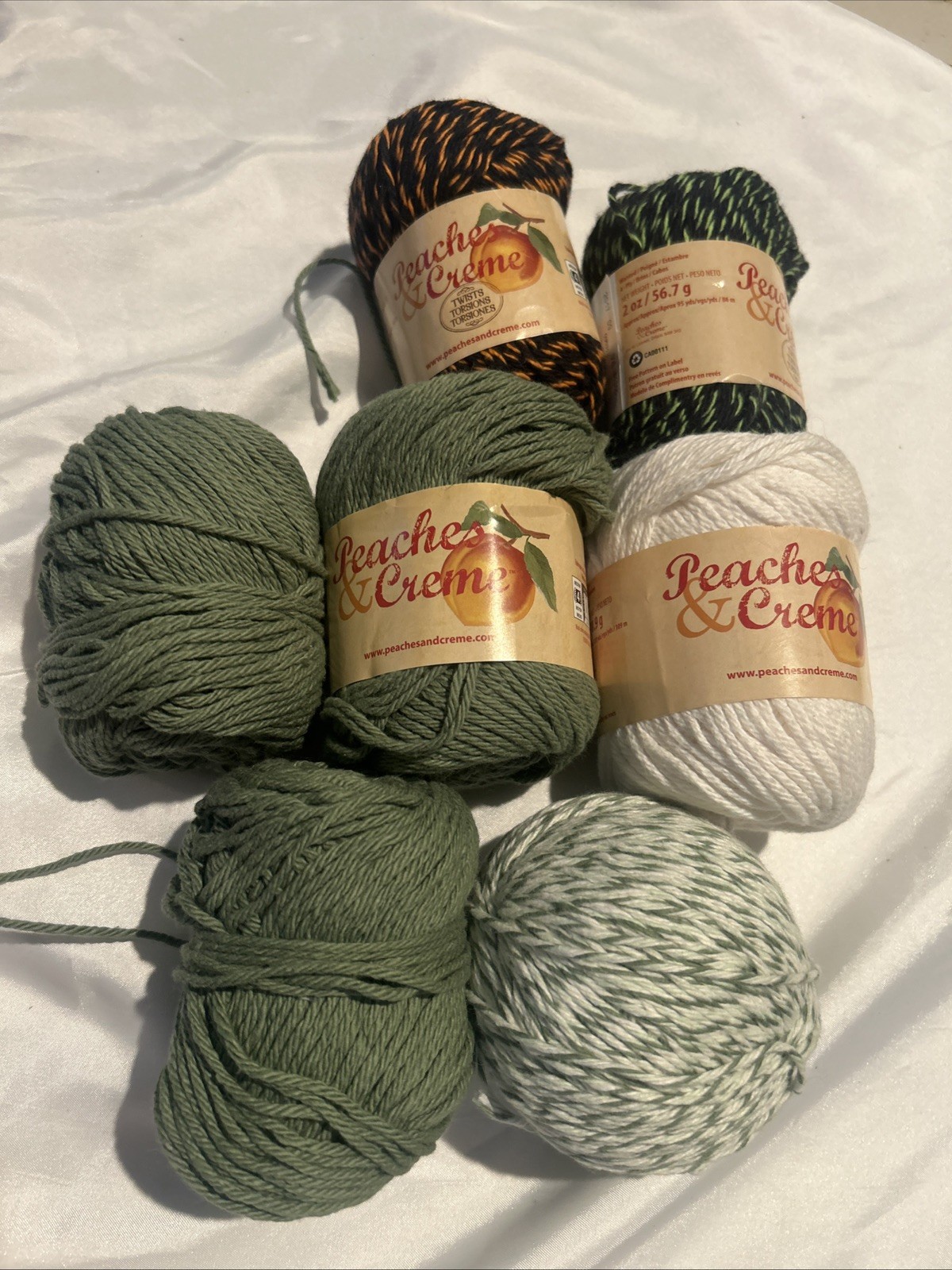 7 Balls/Skeins Assorted Cotton Yarn In Various Colors Peaches and Creme New