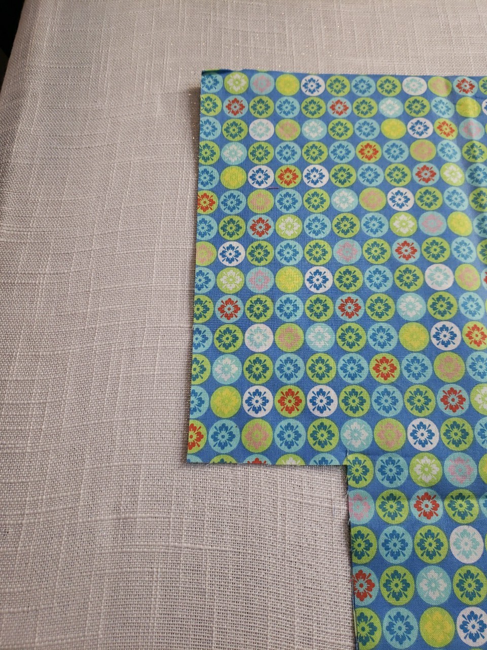 Jo-Ann Fabric Keepsake Calico Blue/Green Medallion Floral Cotton Crafts 43″x42″