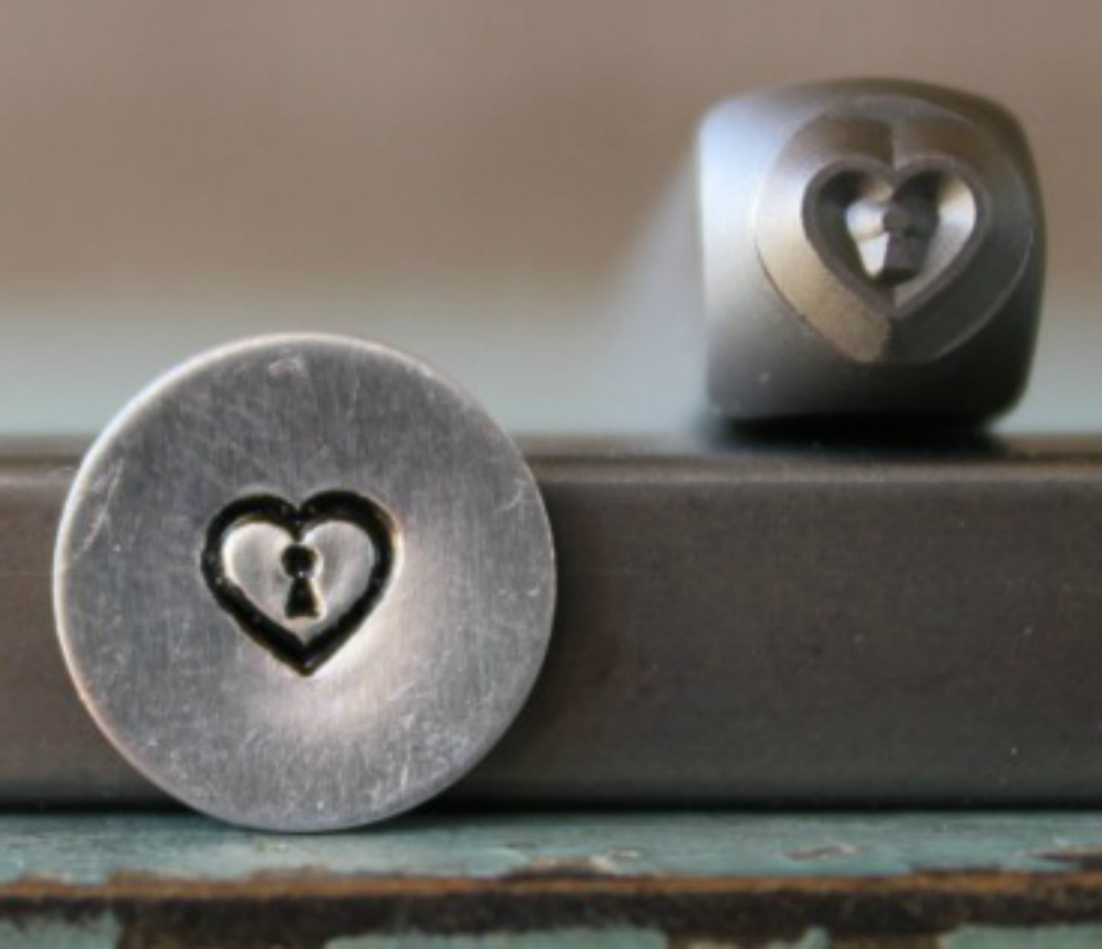 SUPPLY GUY 5mm Heart Keyhole Metal Punch Design Stamp SGCH-312