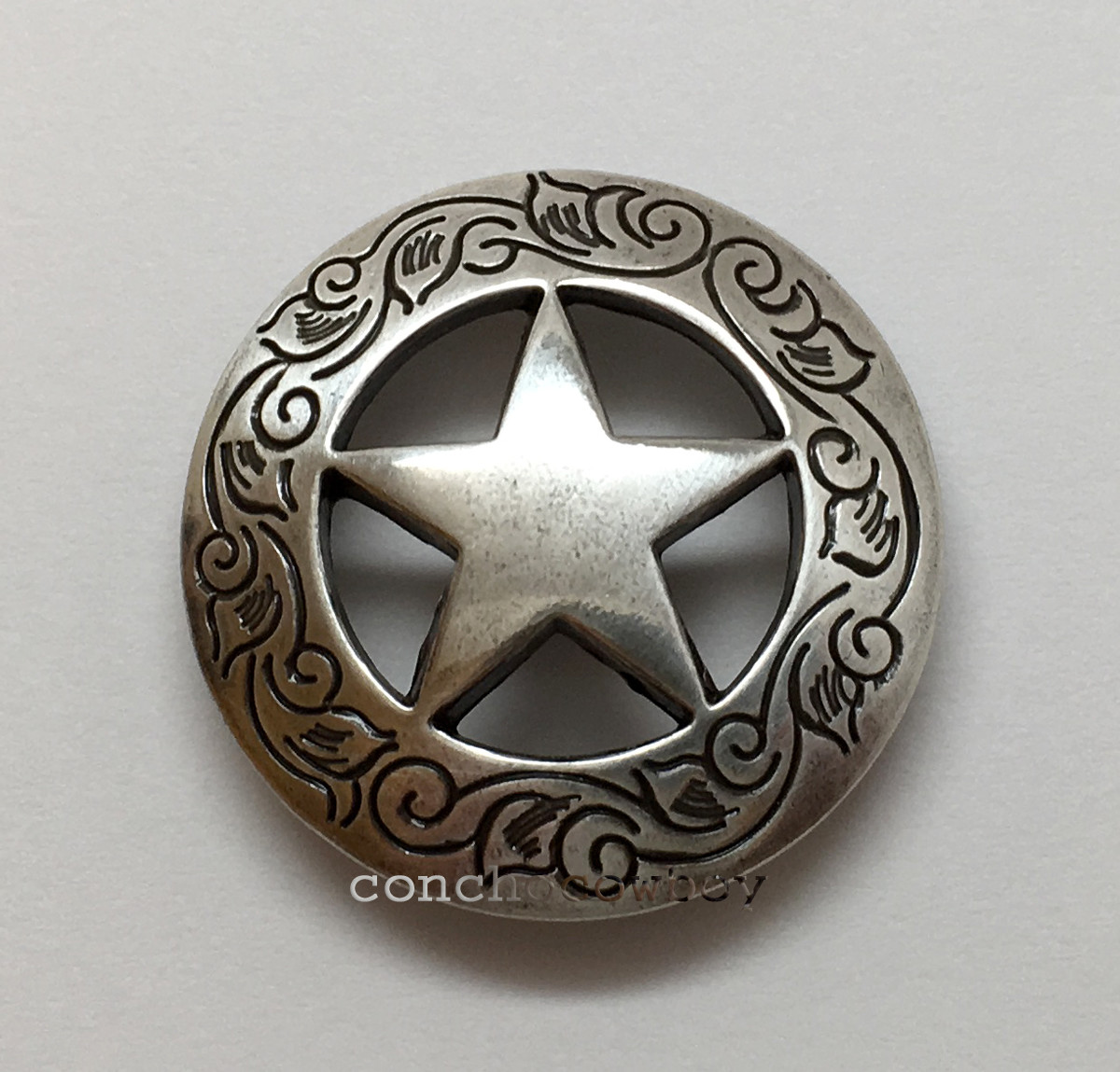 WESTERN SADDLE HORSE TACK ANTIQUE ENGRAVED RANGER STAR CONCHOS screw back