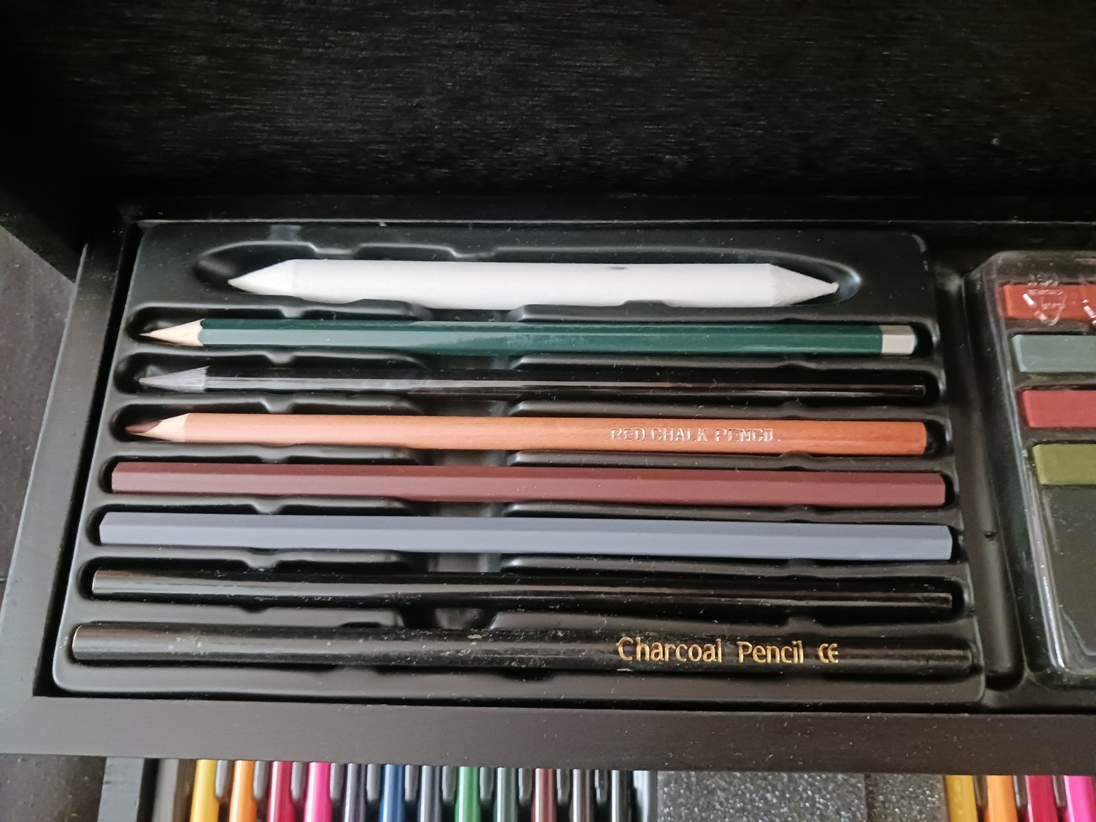 Complete Pencil Pastels & Charcoal Set in Wooden Case Multicolor Art Set