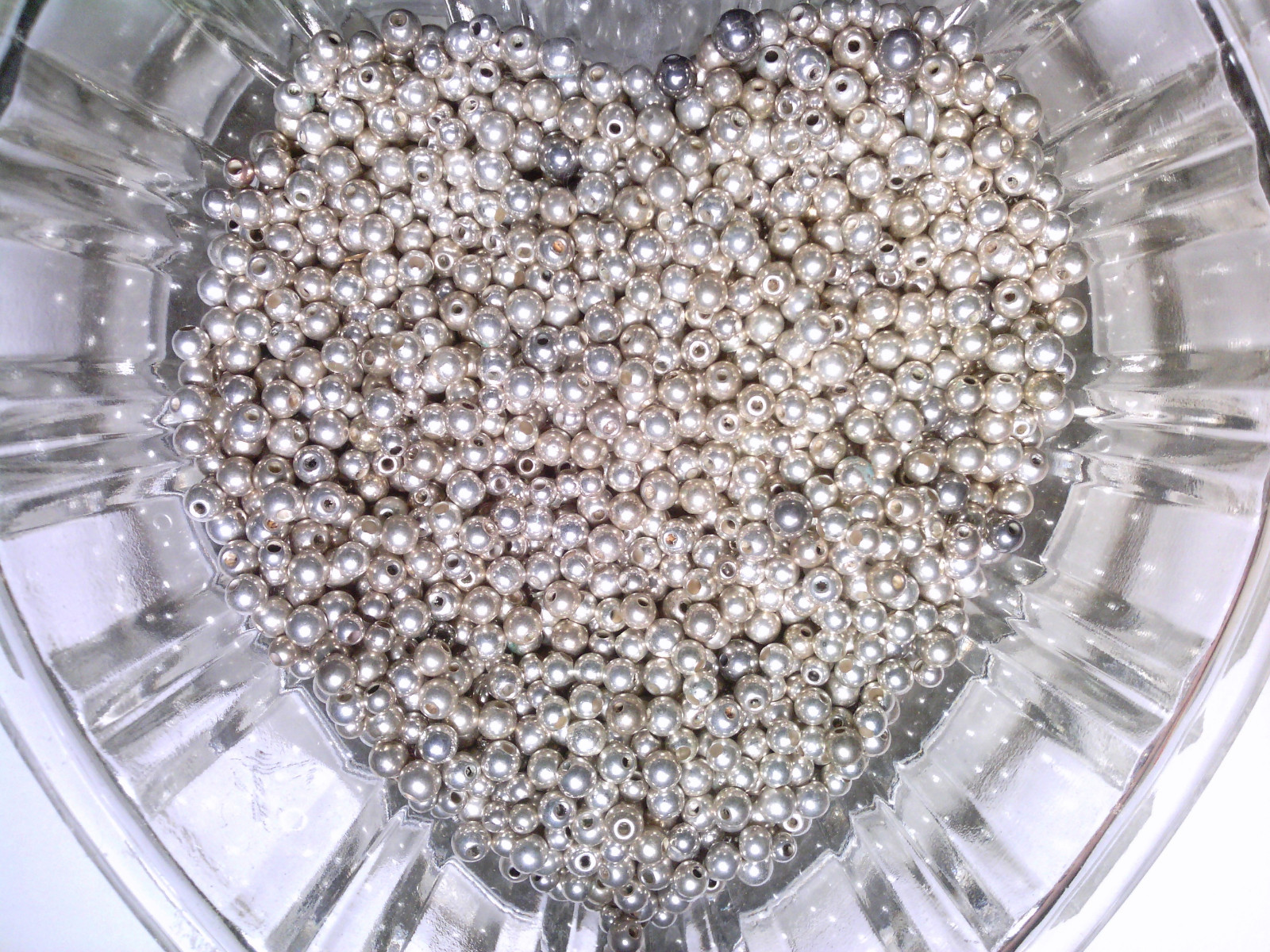 Vtg 200 SILVER COATED ACRYLIC ROUND BEADS size varies #120418j