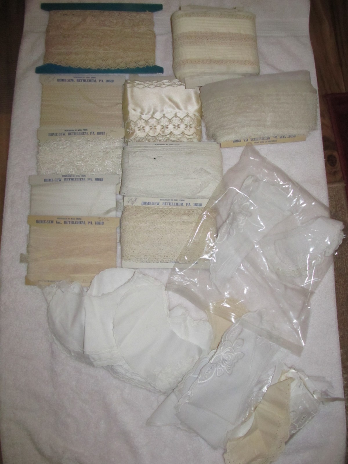 Lg Lot of Lace/Trim and Lots of Collars ~ see pics and details !!
