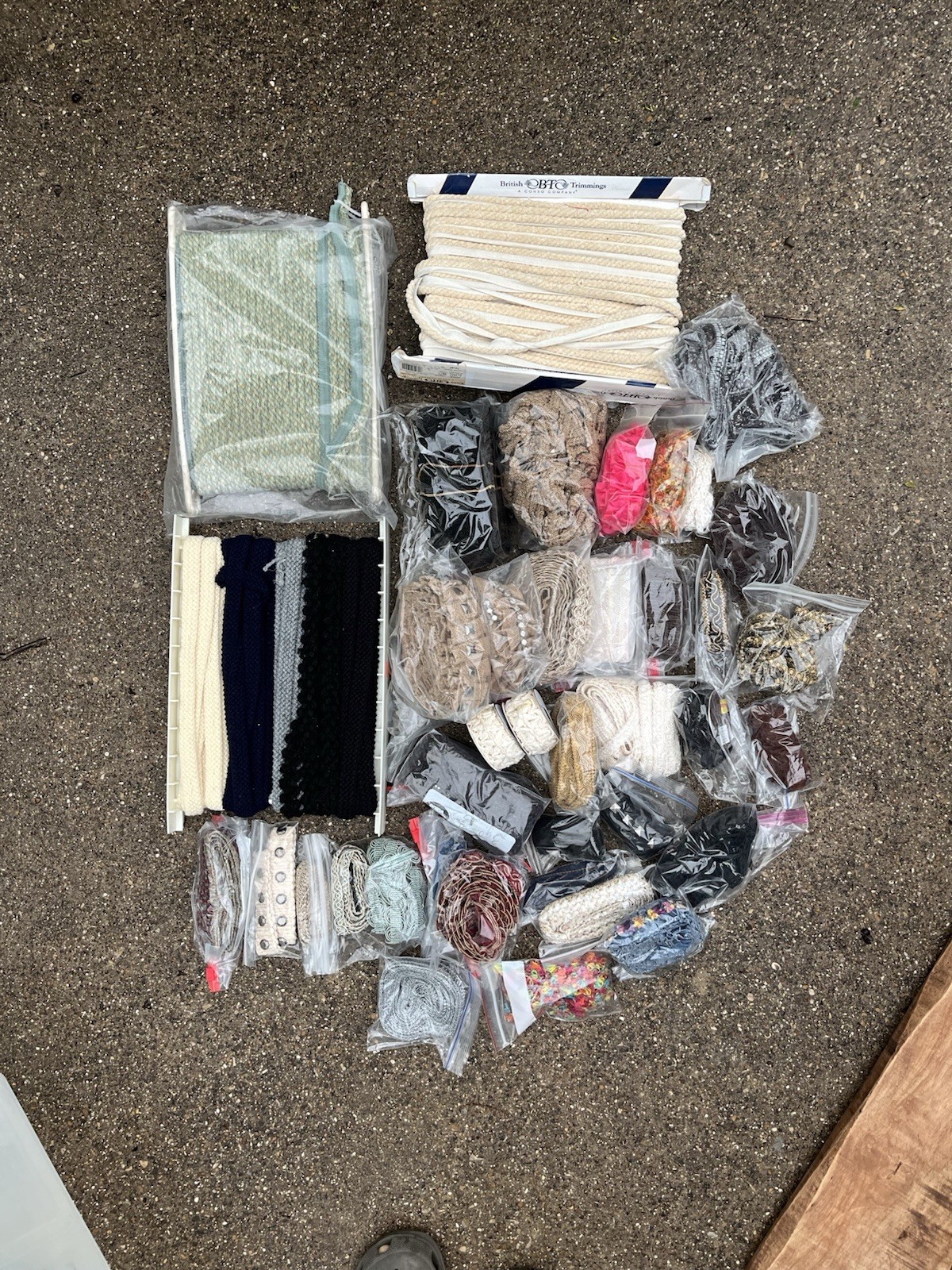 Lot of 30+ Vintage & Contemporary Used Various Fabric Upholstery Trim & Cording