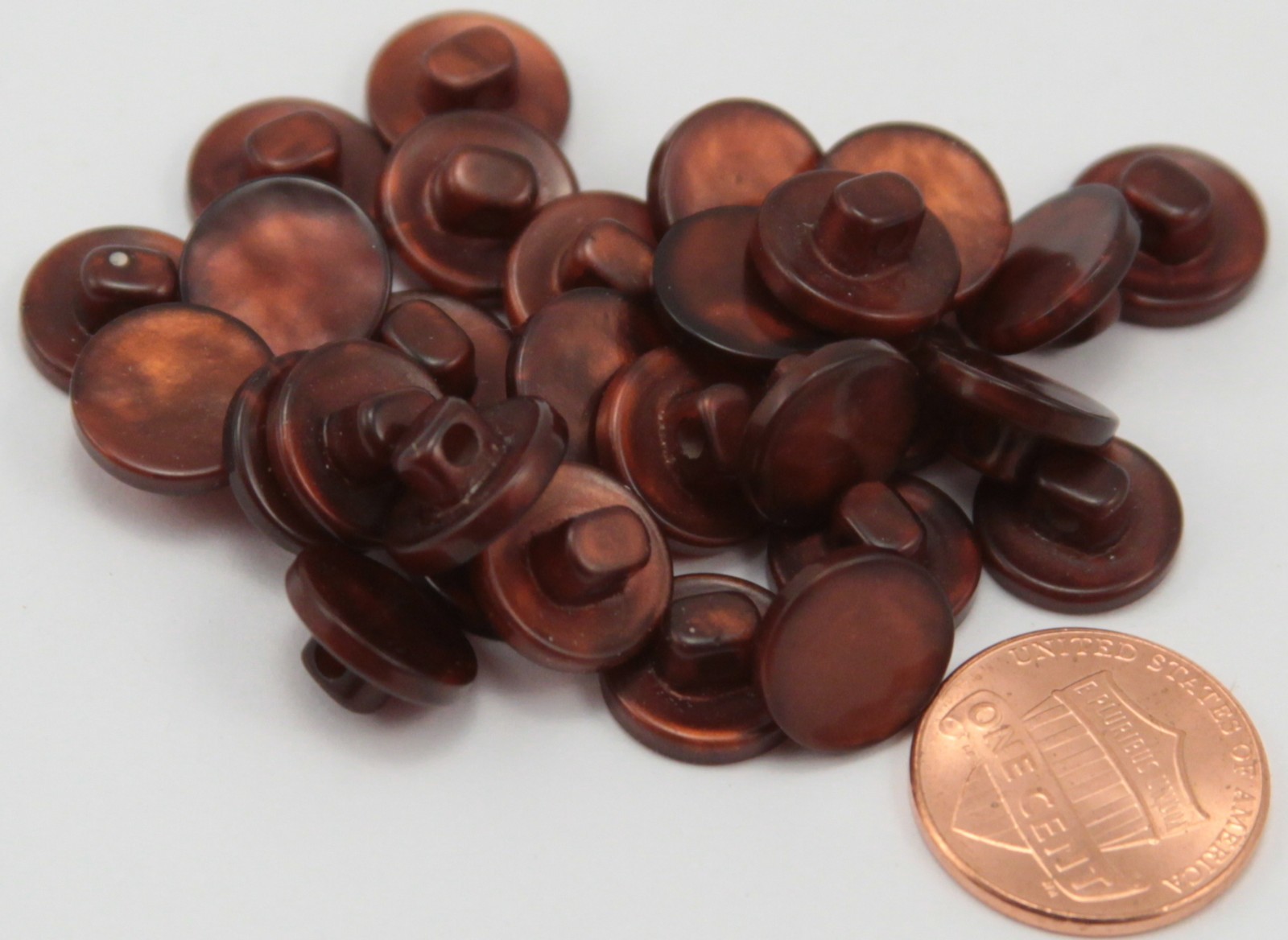 24 Small Pearlized Coppery Chestnut Brown Plastic Buttons 7/16″ 11.5MM # 6302