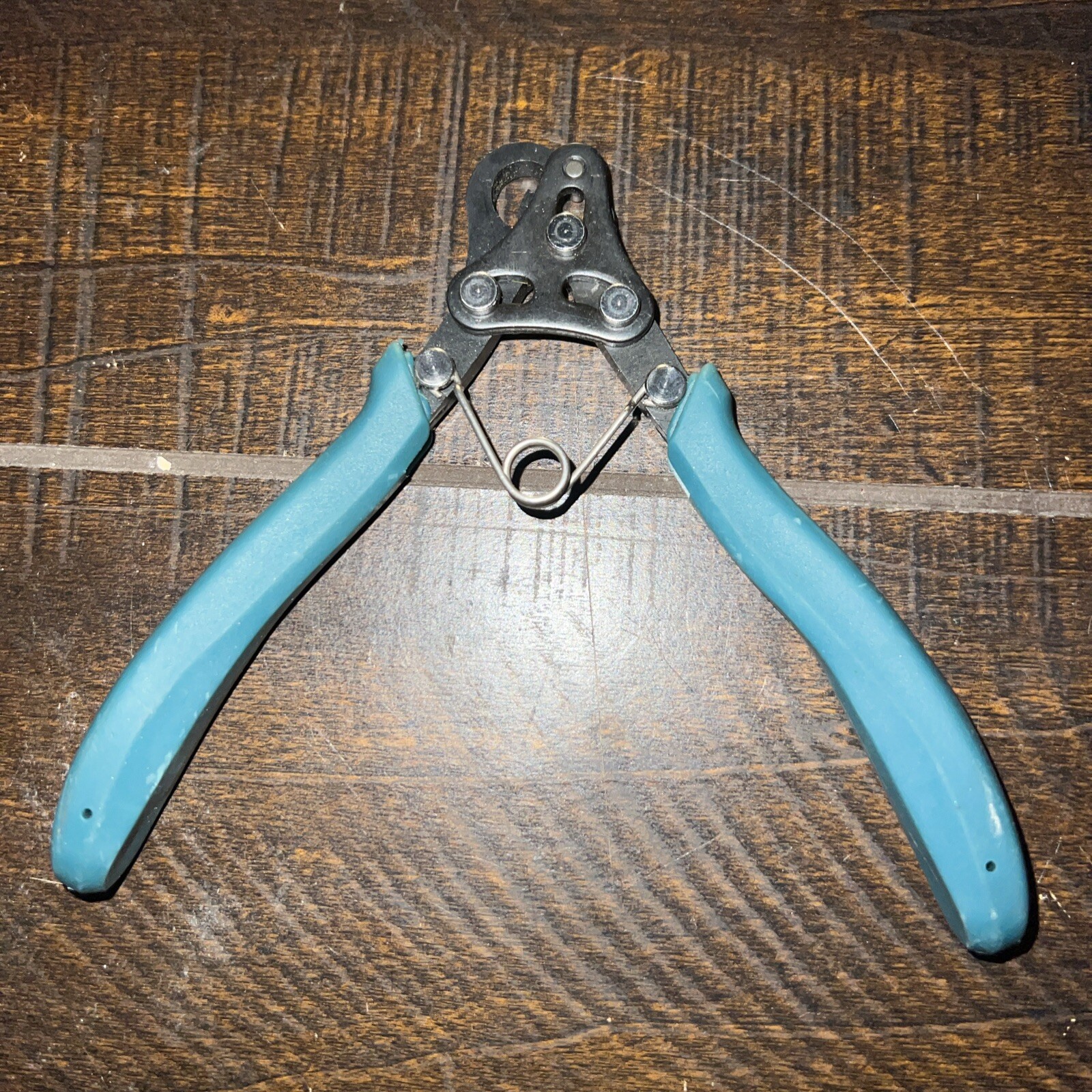 Beadsmith PLLOOP2 XTL-5033 Loop Plier Perfect Holiday Gift Jeweler Holiday