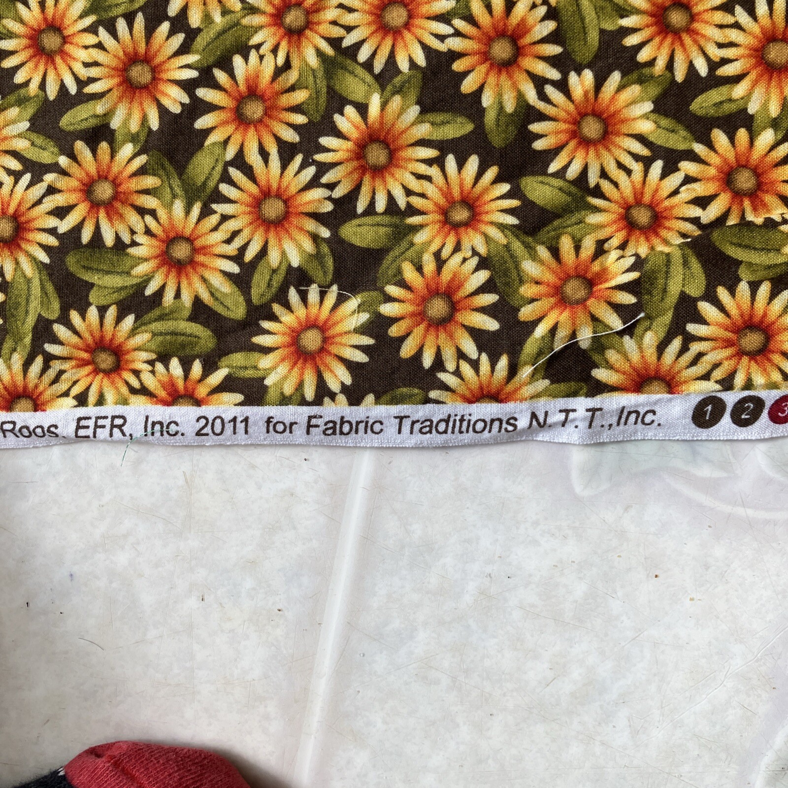 NEW 1 3/4 Yds Fabric Traditions quilt fabric SUNFLOWER GARDEN brown background