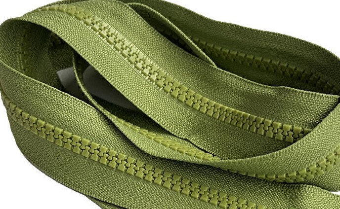 1pc 24 Inch YKK #5 Molded Plastic Reversible Jacket Zipper Separating