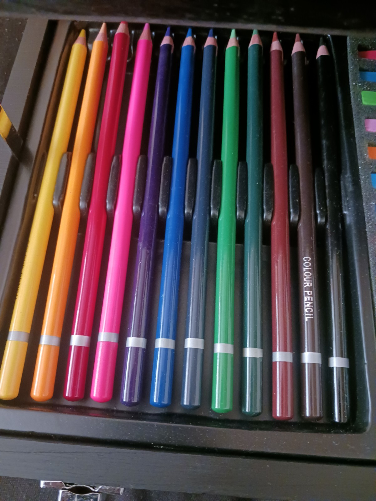 Complete Pencil Pastels & Charcoal Set in Wooden Case Multicolor Art Set