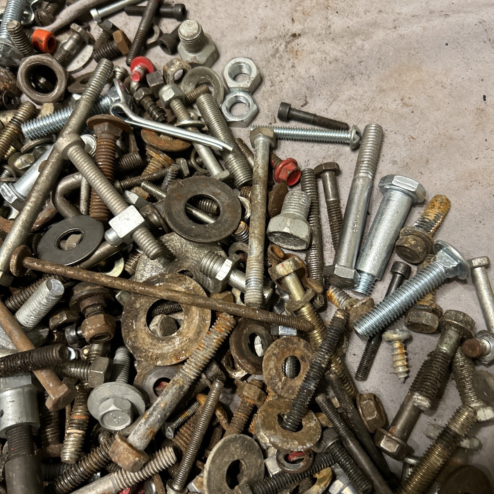 55LBS ASSORTED NEW/USED HARDWARE BOLTS, SCREWS, WASHERS, NUTS, CLIPS, PINS