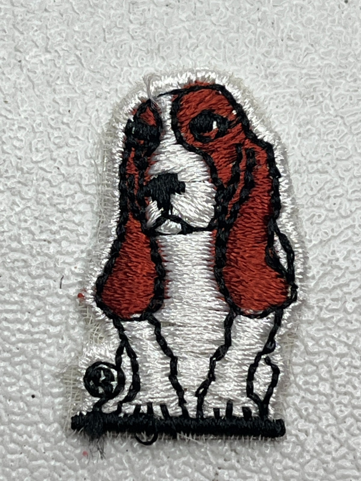 Quite Small & Super Cute BROWN & WHITE DOG Embroidered Patch (Puppy, Pet) T171