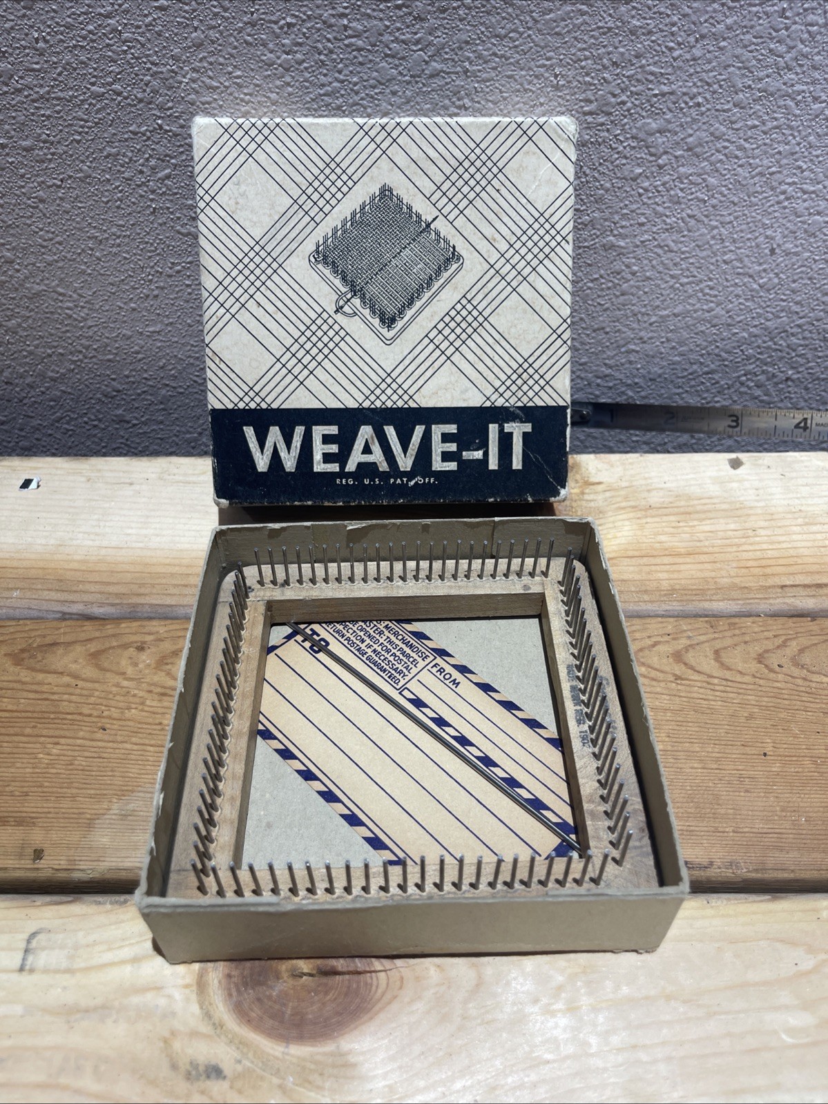 Vintage WEAVE IT 4.5 Inch Square Wooden Loom with Needle Donar in Original Box