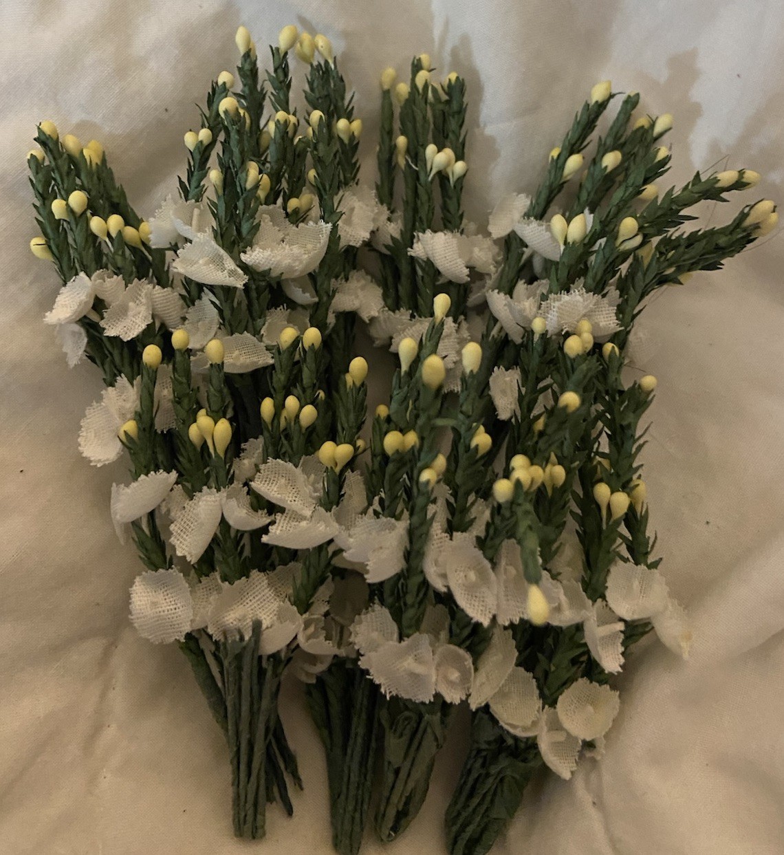 Bulk Lot 10x Mini White Heather Stems – DIY Corsage Boutonnière Floral Supply