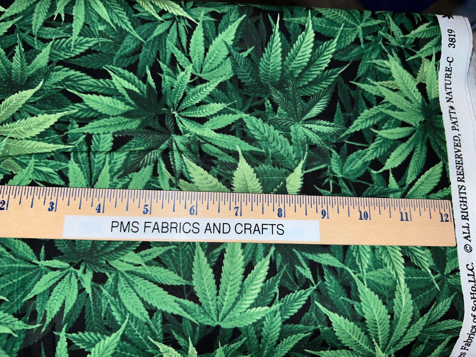 TT Cannabis Leaves green tone printed 100% cotton fabric by the yard 36×44 C3819