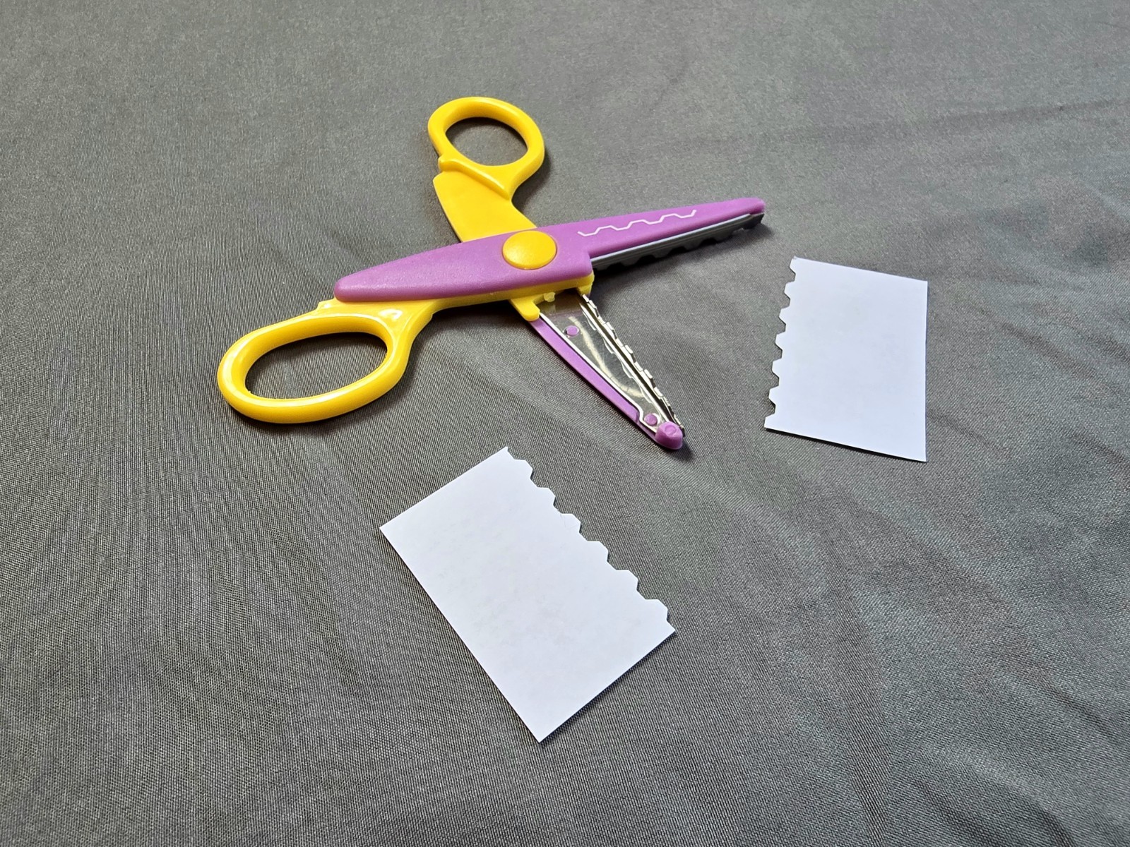 Choose Your Style (1) Craft Scissors Decorative Edge for Kids, Zig-Zag Wavy Fun