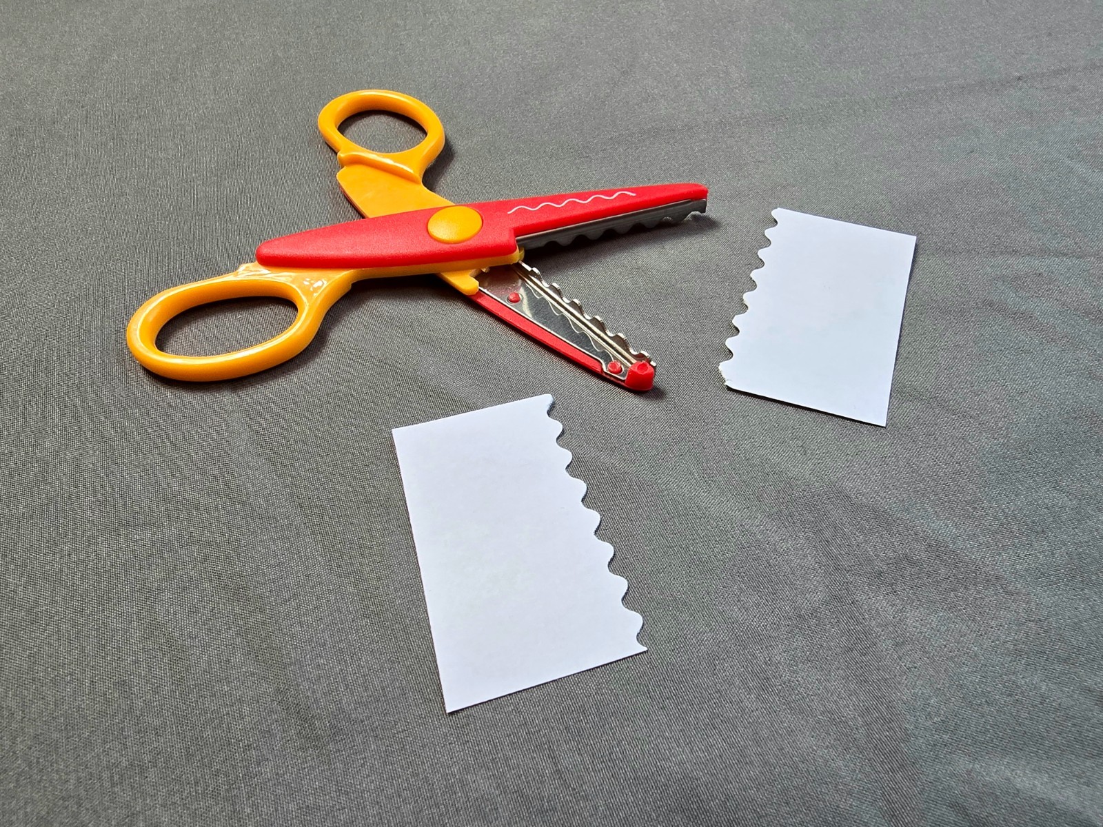 Choose Your Style (1) Craft Scissors Decorative Edge for Kids, Zig-Zag Wavy Fun