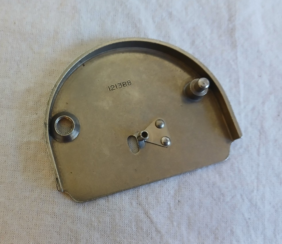 Singer Sewing Machine Hemstitcher & Picot Edger 121387 & Plate 12138 for 15-91