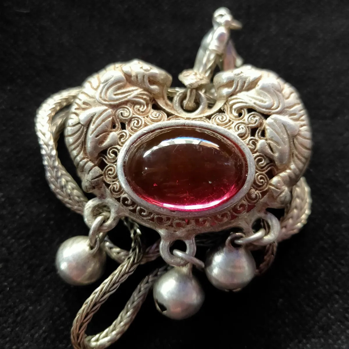 1Pc Collect Tibetan Silver Inlaid Gemstone Pendant Necklace Baifu Lock