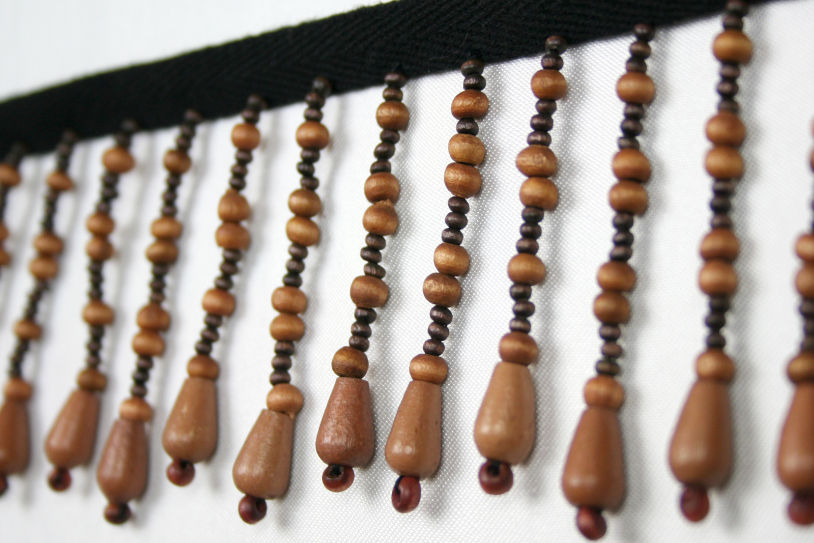 Lily New Wooden Bead Fringe Trim 2-3/4″ Tear Round Shape Beads with 3/8″ Ribbon