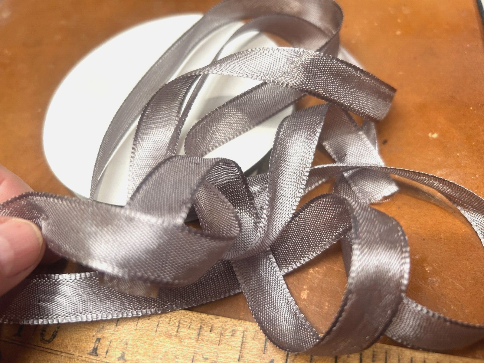 seam binding rayon 1/2″ ribbon 12mm woven edge smoke gray 5yds Japan