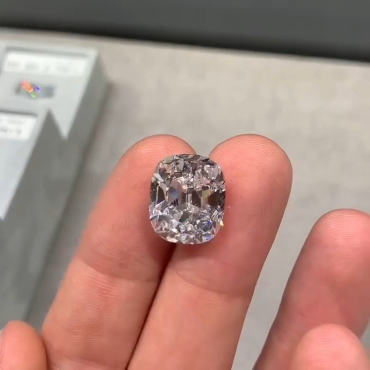 5.Ct Natural Cushion Cut White Color diamond CERTIFIED D Grade VVS1 X2Q1