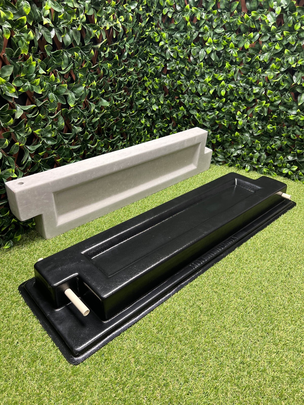 BedBlock Concrete Mold. Build Professional durable garden beds Fast and Easily. 